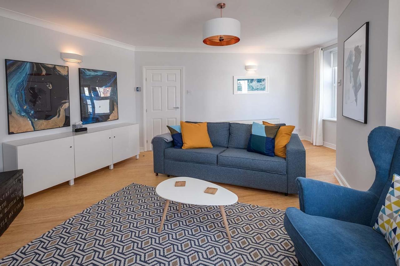Blue Winds And Waves Apartment Cowes  Exterior photo